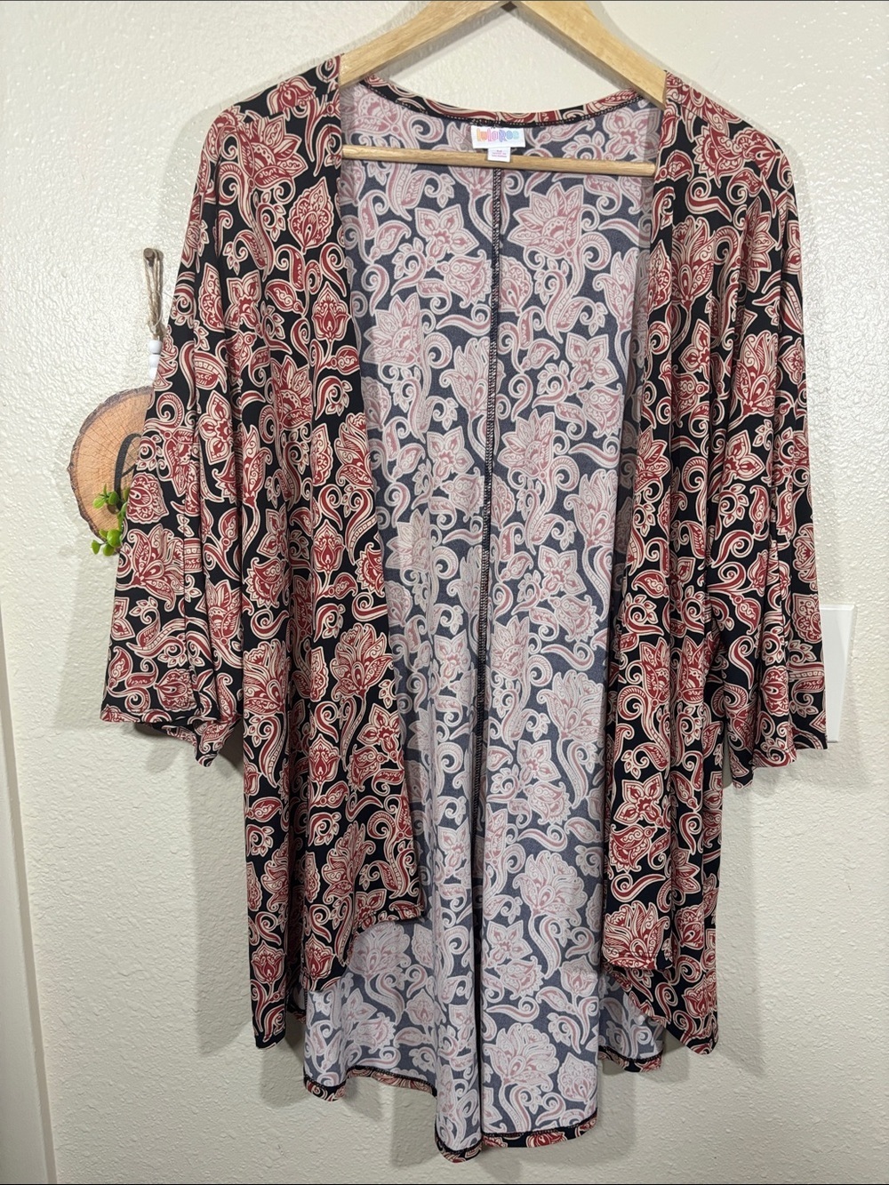 Lularoe Floral Print Shirly Kimono Size M